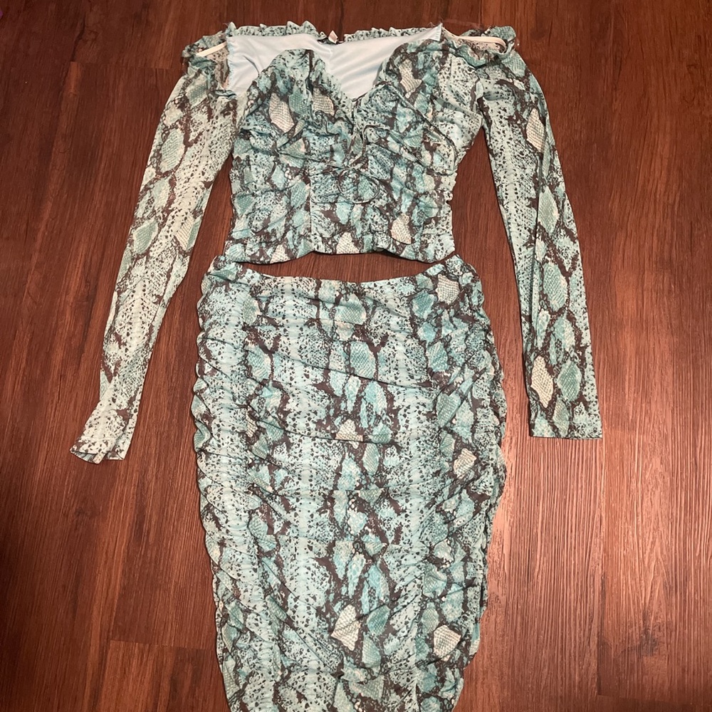 Fashion Nova Blue Snakeskin skirt set